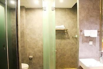 Jiujiang Tianhai Concept Hotel Экстерьер фото